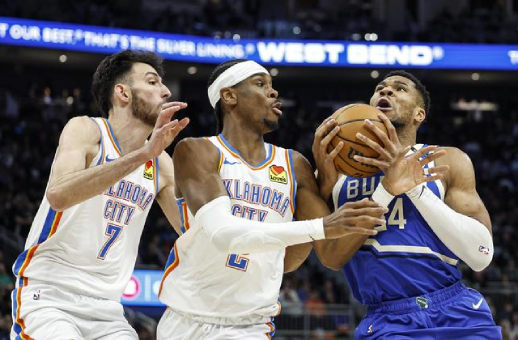 76313